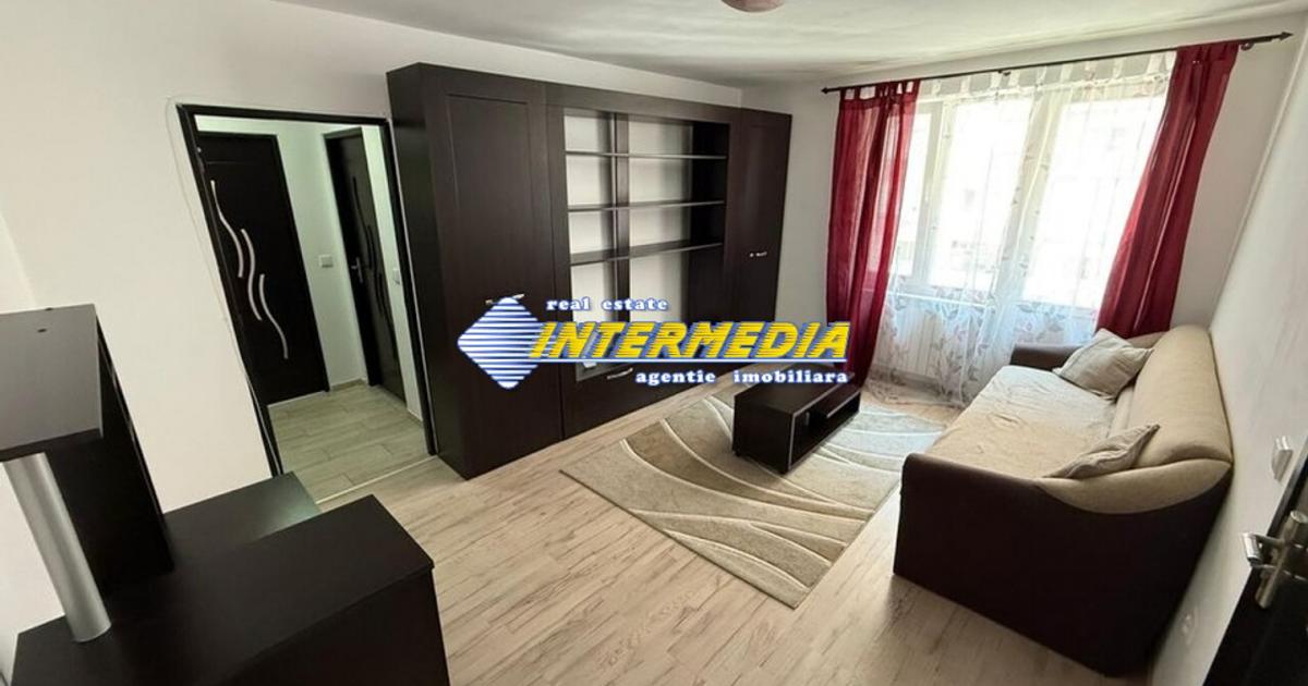 Apartament semidecomandat cu 2 camere în zona Central, Alba Iulia