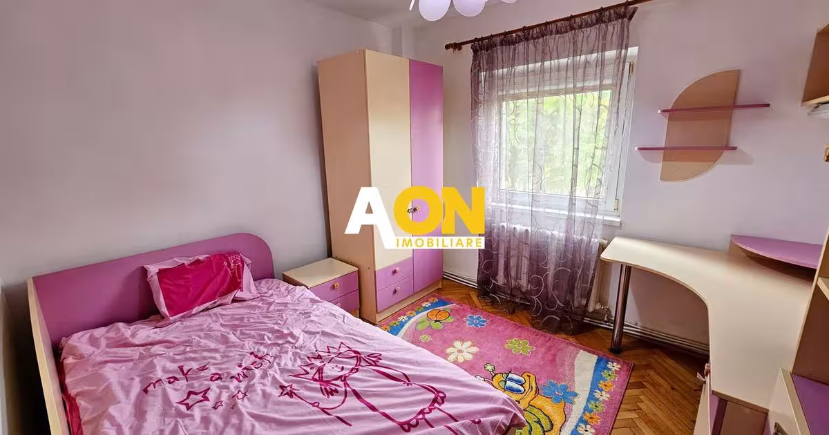 Apartament decomandat cu 3 camere în zona Central, Alba Iulia