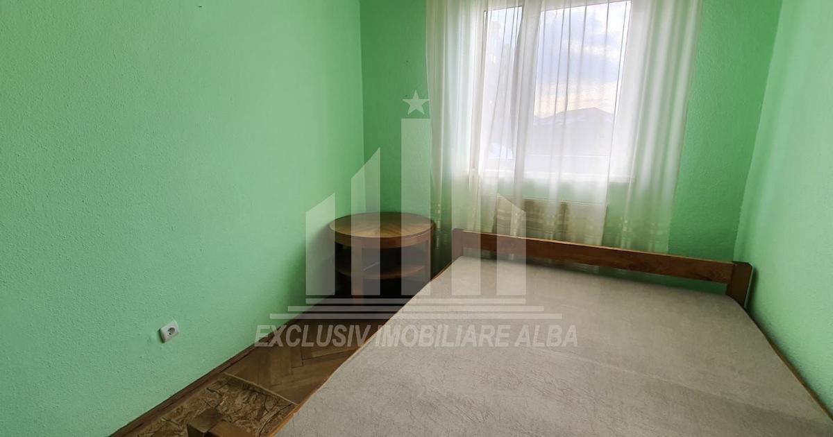 Apartament semidecomandat cu 3 camere în zona Cetate, Alba Iulia