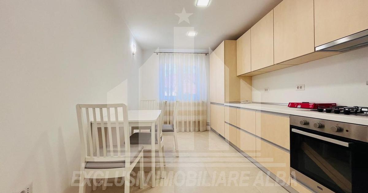 Apartament decomandat cu 3 camere în zona Cetate, Alba Iulia
