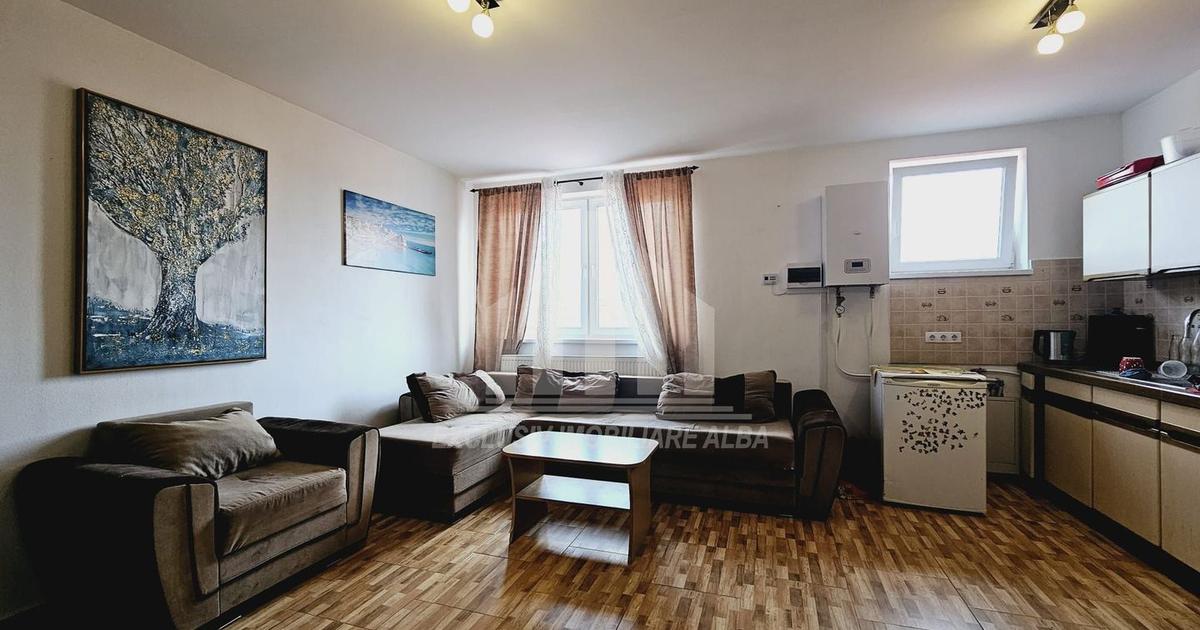 Apartament decomandat cu 3 camere în zona Periferie, Alba Iulia