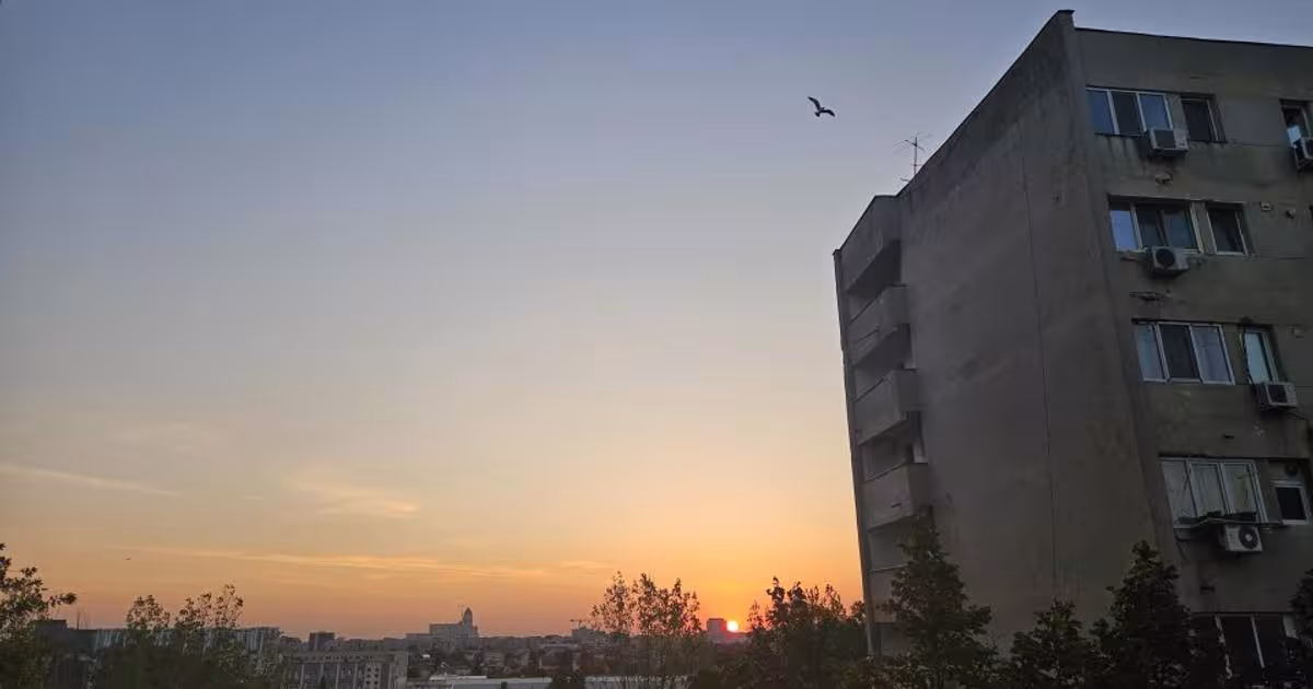 Apartament semidecomandat cu 2 camere în Albița