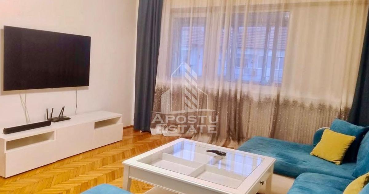 Apartament decomandat cu 3 camere în zona Alfa, Arad