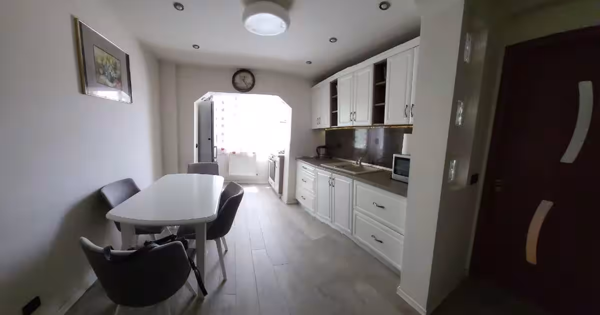 Apartament decomandat cu 2 camere în zona Alfa, Arad