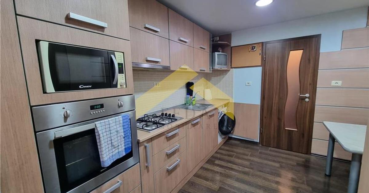 Apartament decomandat cu 3 camere în zona Aradul Nou, Arad