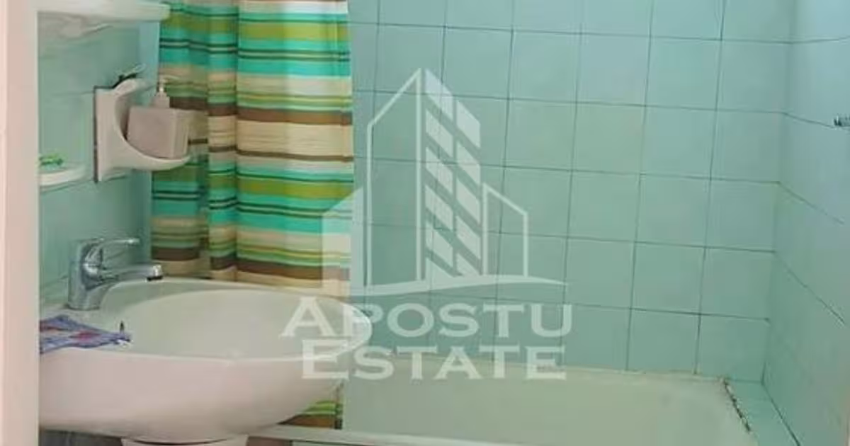 Apartament decomandat cu 4 camere în zona Aurel Vlaicu, Arad