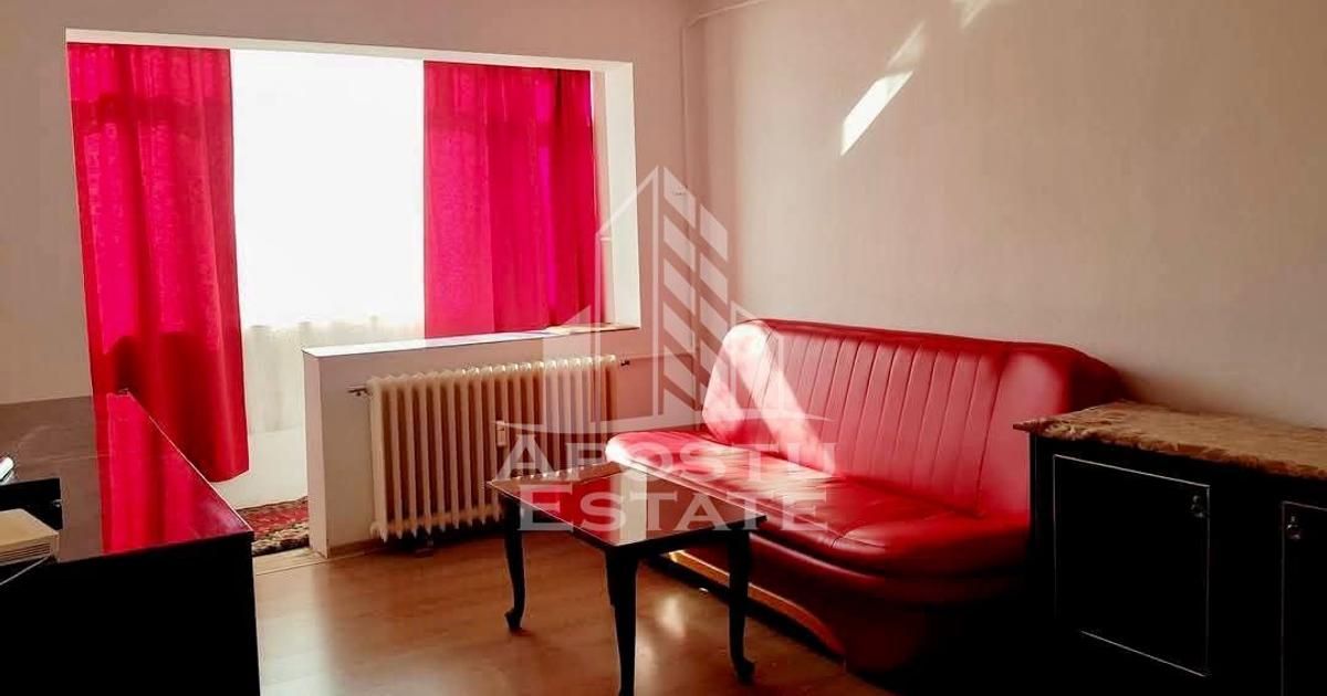 Apartament decomandat cu 4 camere în zona Aurel Vlaicu, Arad