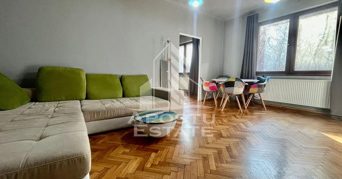 Apartament semidecomandat cu 2 camere în zona Central, Arad