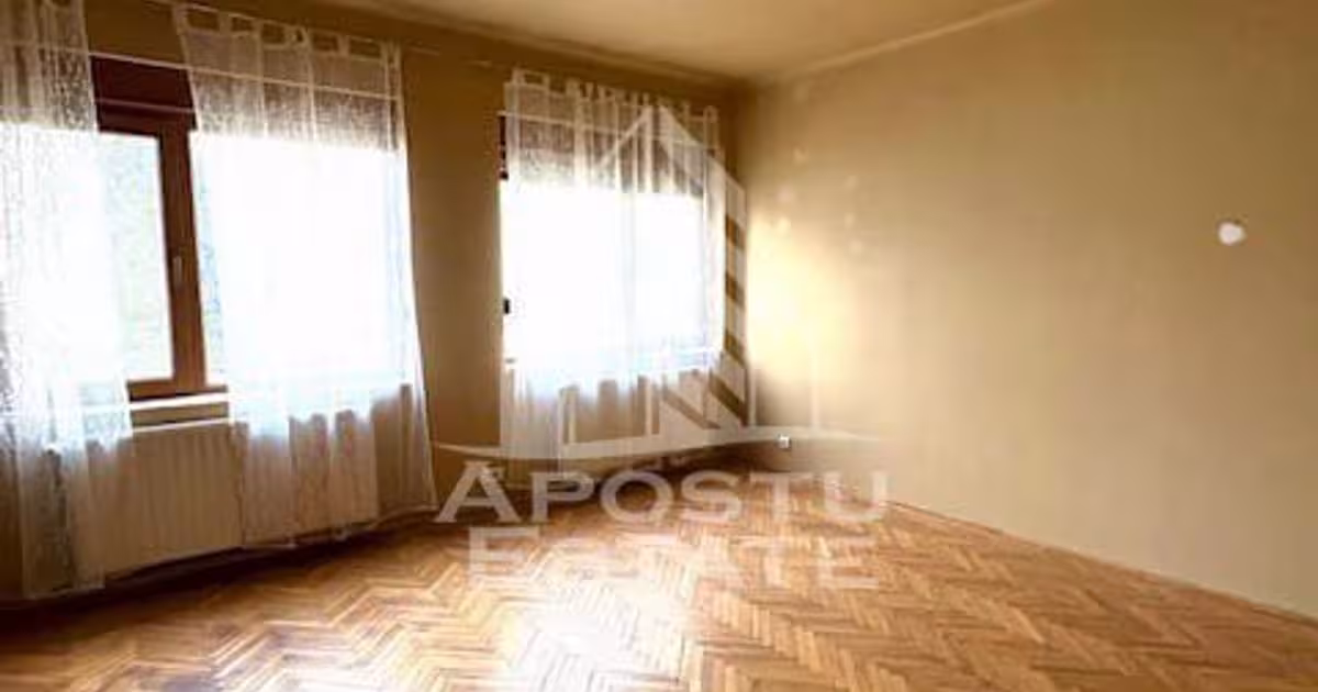 Apartament decomandat cu 4 camere în zona Malul Mureșului, Arad