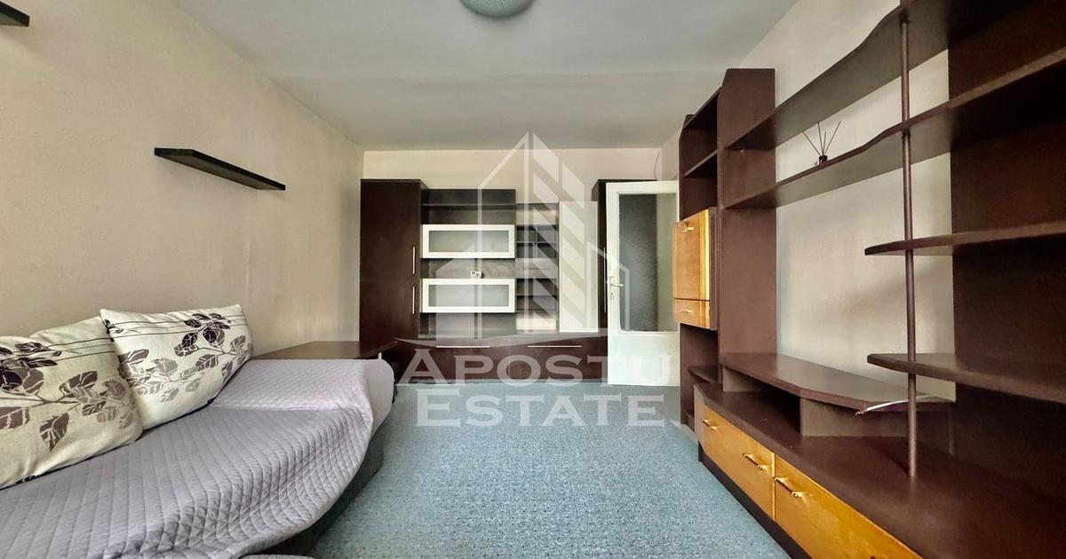 Apartament decomandat cu 3 camere în zona Micălaca, Arad