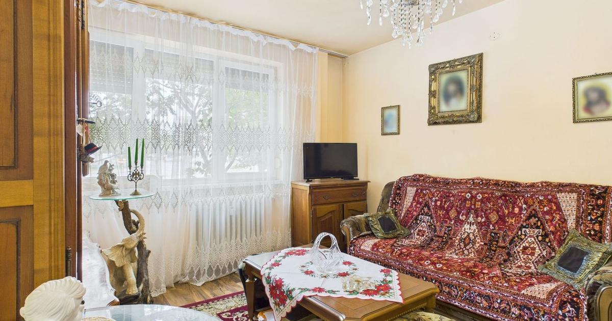 Apartament semidecomandat cu 3 camere în zona P-ța Gării, Arad