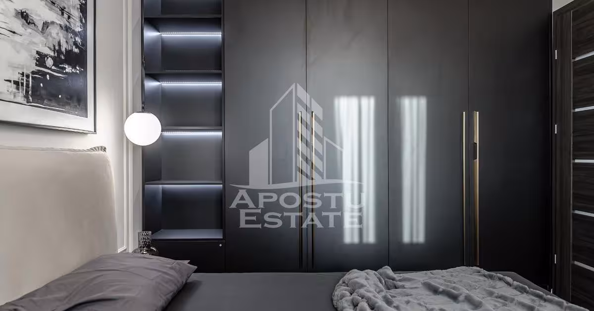 Apartament decomandat cu 3 camere în zona Polivalentă, Arad