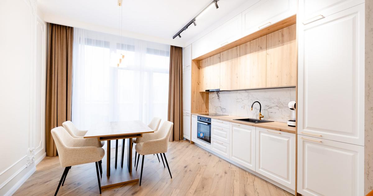 Apartament decomandat cu 2 camere în zona UTA, Arad