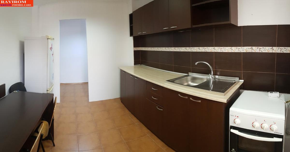 Apartament semidecomandat cu 3 camere în zona Bistrița Lac, Bacău