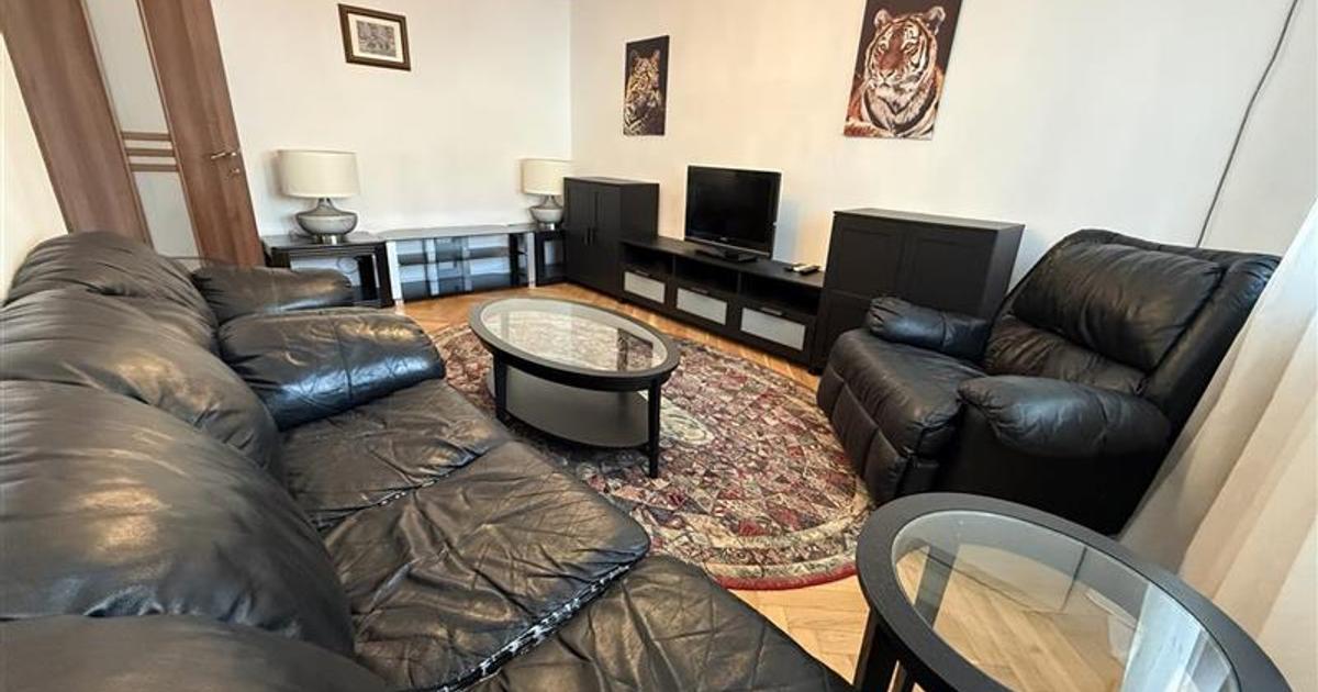 Apartament decomandat cu 3 camere în zona Central, Bacău