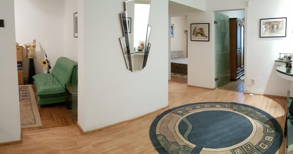 Apartament decomandat cu 3 camere în zona Central, Bacău