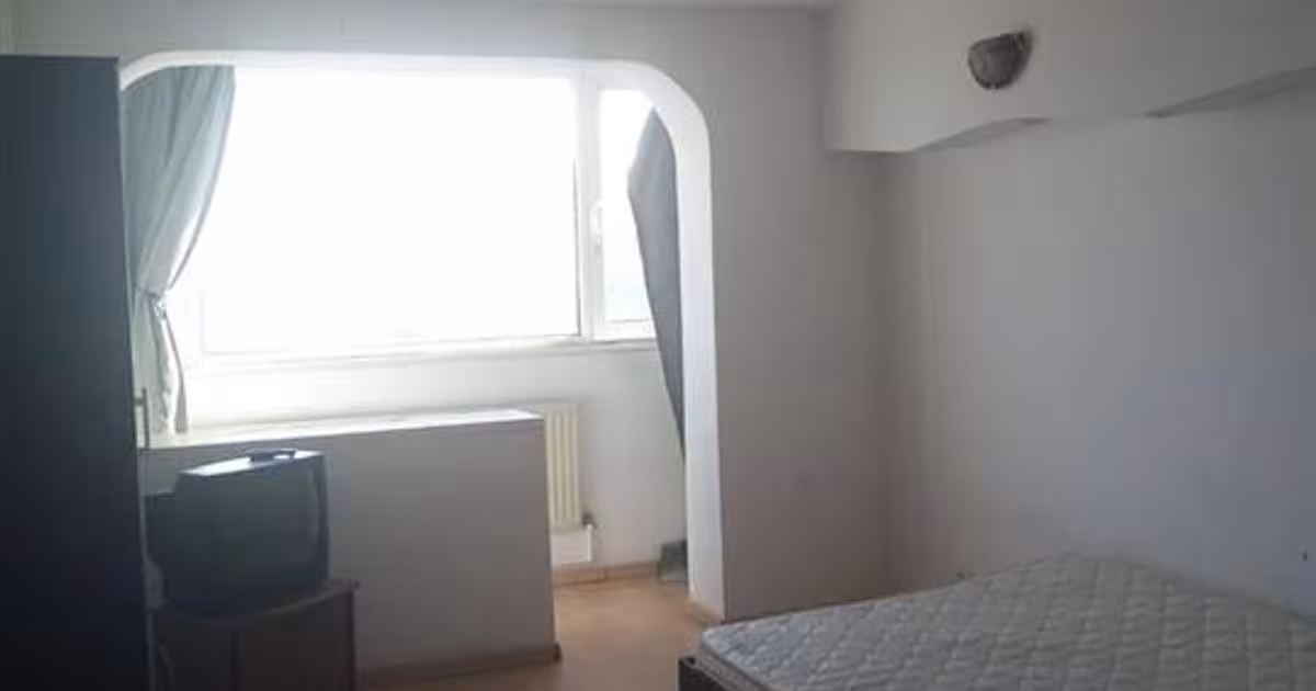 Apartament decomandat cu 3 camere în zona Cornișa, Bacău