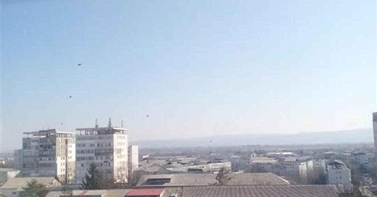 Apartament decomandat cu 3 camere în zona Cornișa, Bacău