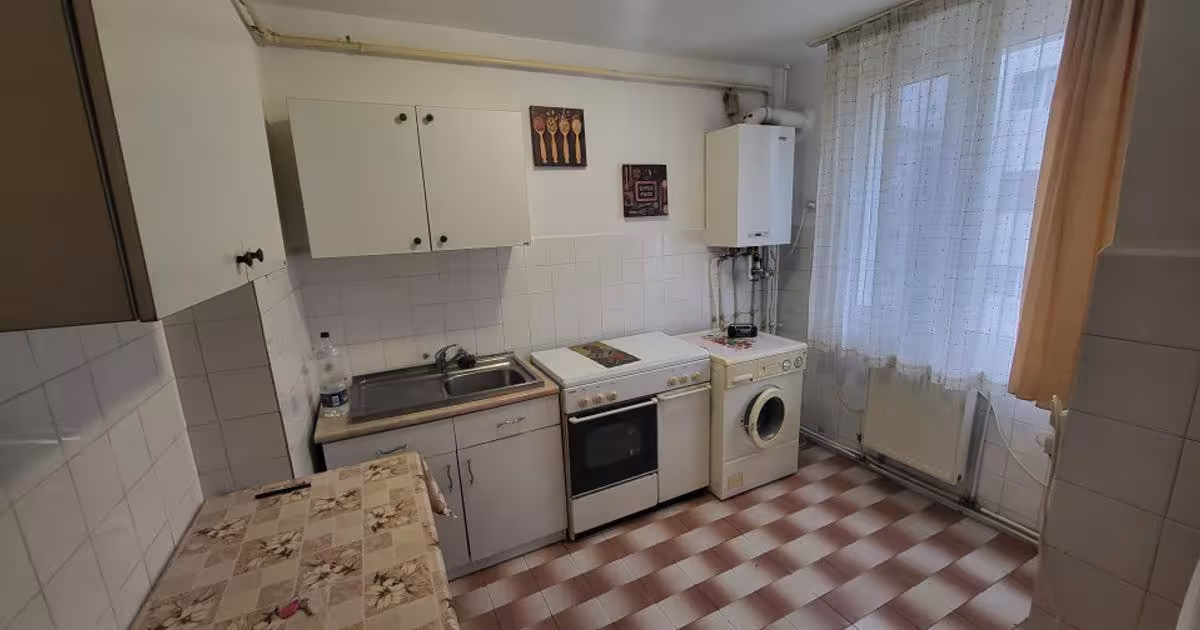 Apartament semidecomandat cu 2 camere în zona Narcisa, Bacău
