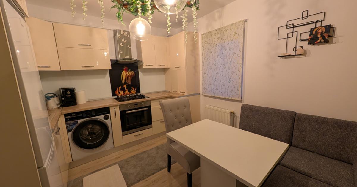 Apartament decomandat cu 2 camere în zona Nord, Bacău