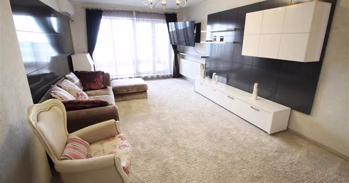 Apartament decomandat cu 3 camere în zona Ștefan cel Mare, Bacău