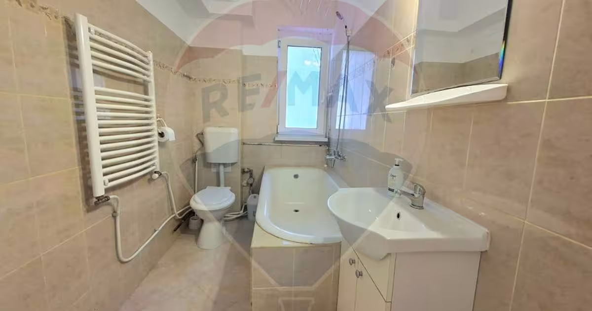 Apartament decomandat cu 2 camere în zona Ultracentral, Bacău