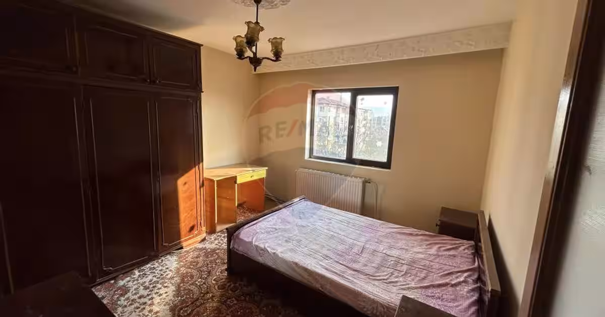 Apartament decomandat cu 3 camere în zona Hotvon, Baia Mare