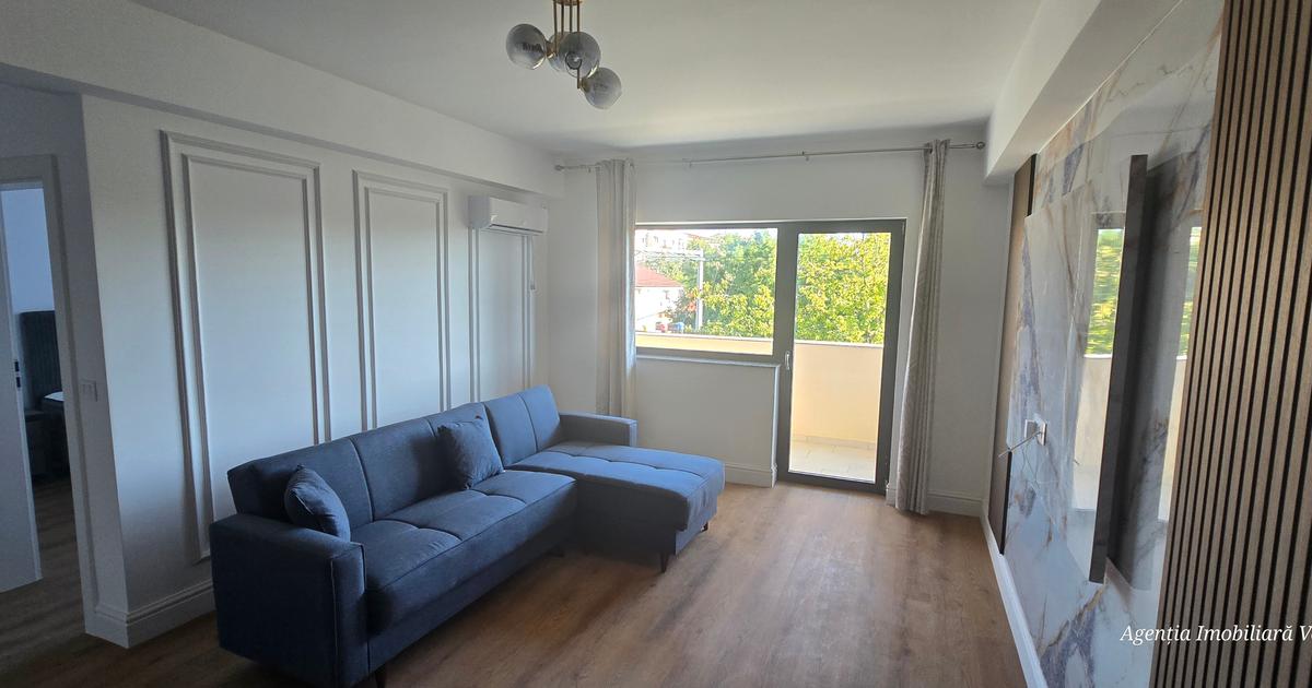 Apartament decomandat cu 3 camere în zona Central, Botoșani