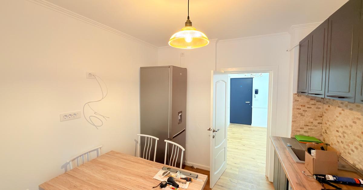 Apartament cu 3 camere în zona Central, Botoșani