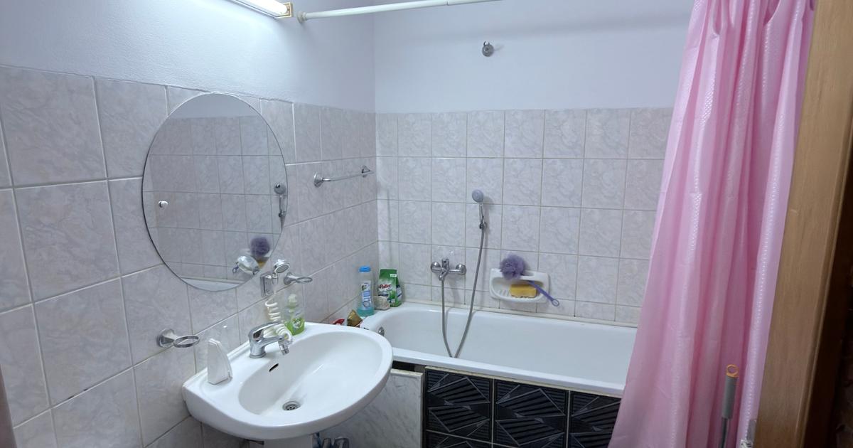 Apartament cu 3 camere în zona Central, Botoșani