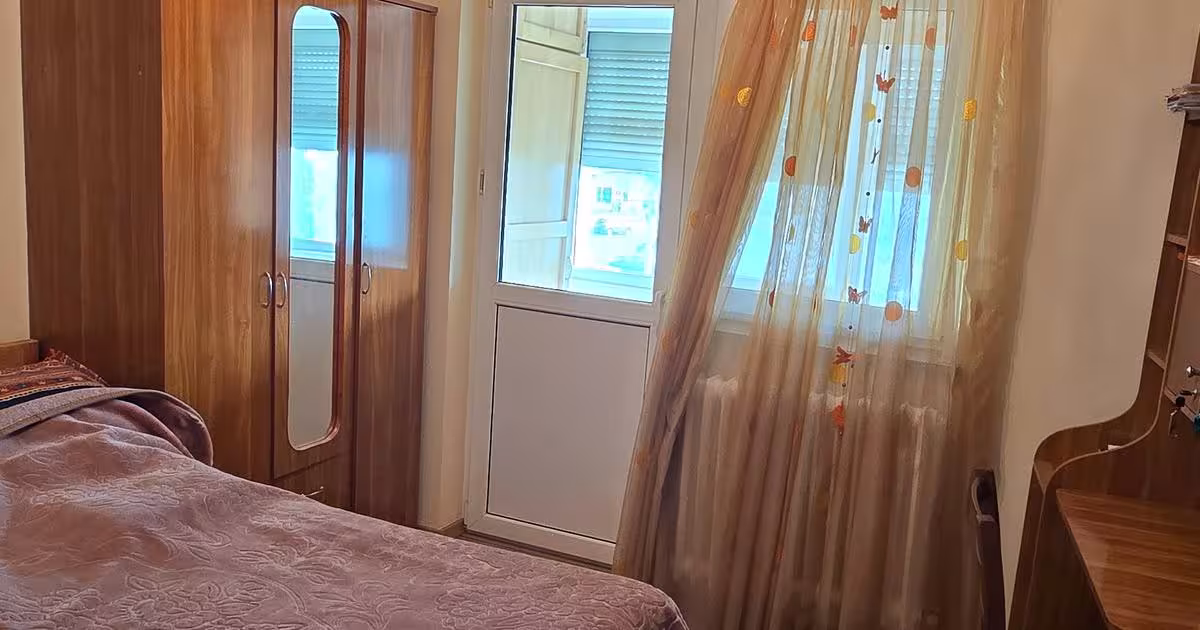 Apartament decomandat cu 4 camere în zona Central, Botoșani