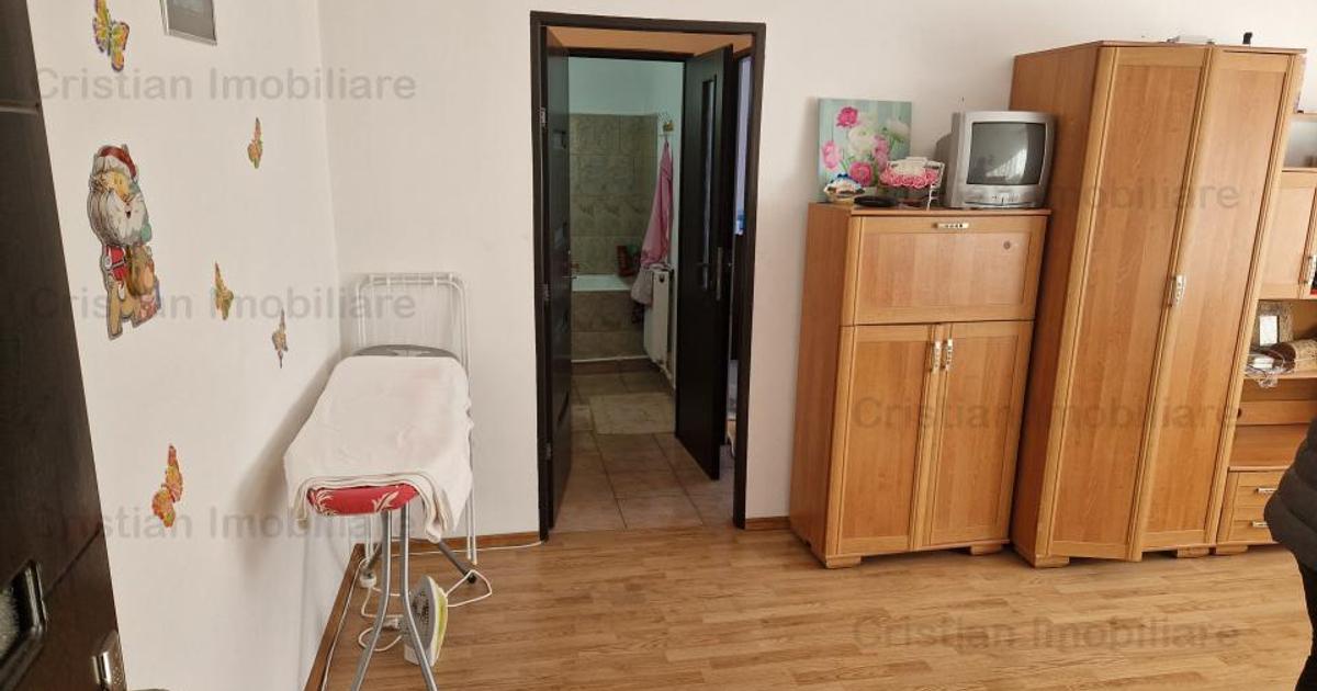 Apartament semidecomandat cu 2 camere în zona Independenței, Brăila