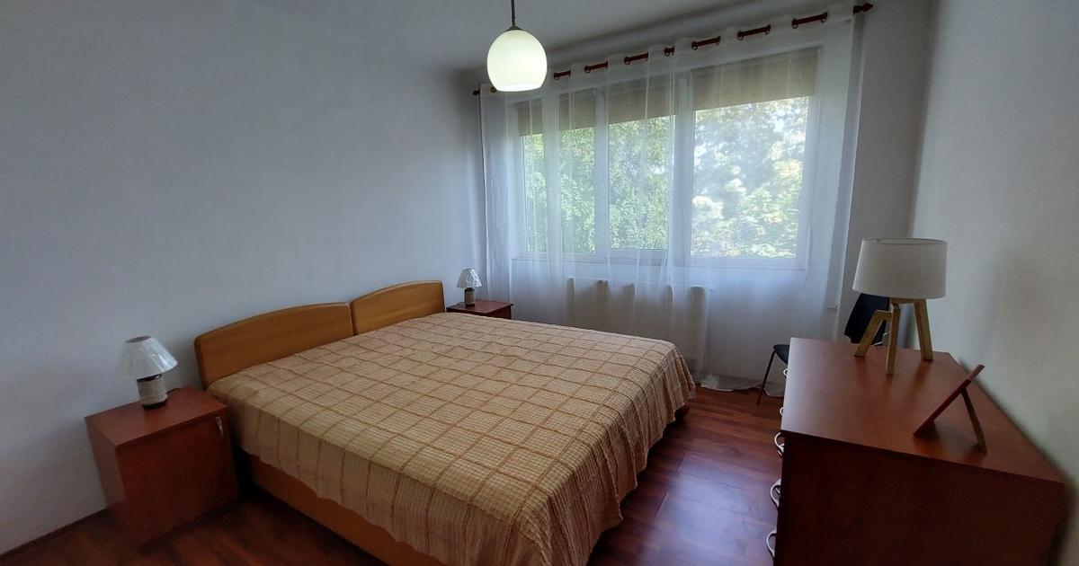 Apartament semidecomandat cu 3 camere în zona Independenței, Brăila