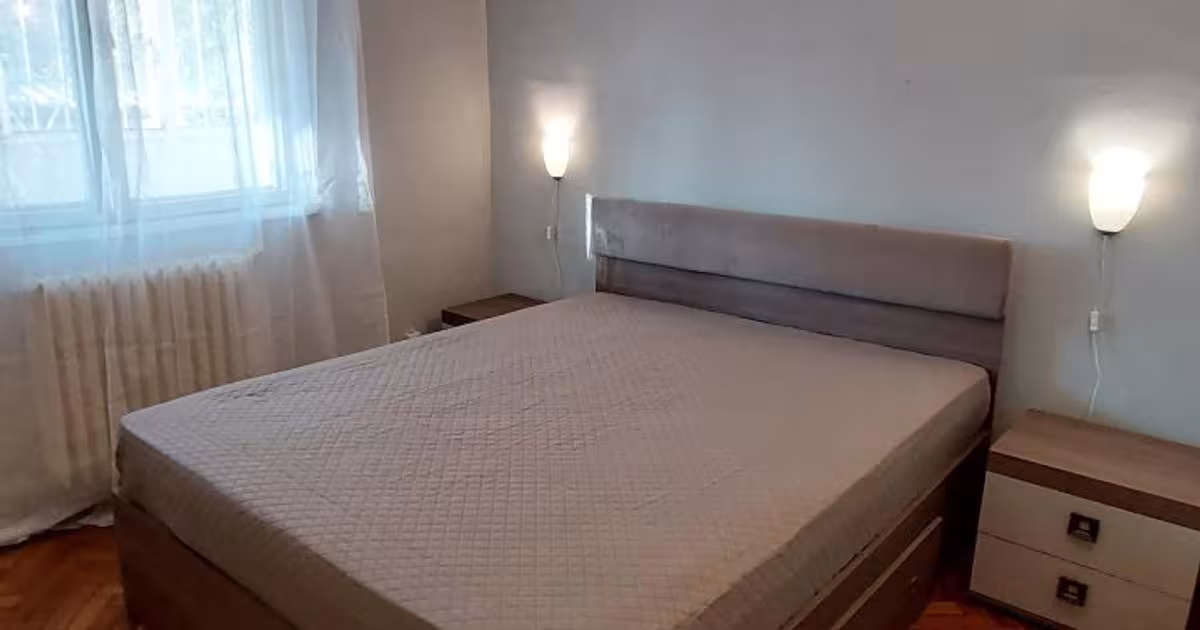 Apartament decomandat cu 3 camere în zona Școlilor, Brăila