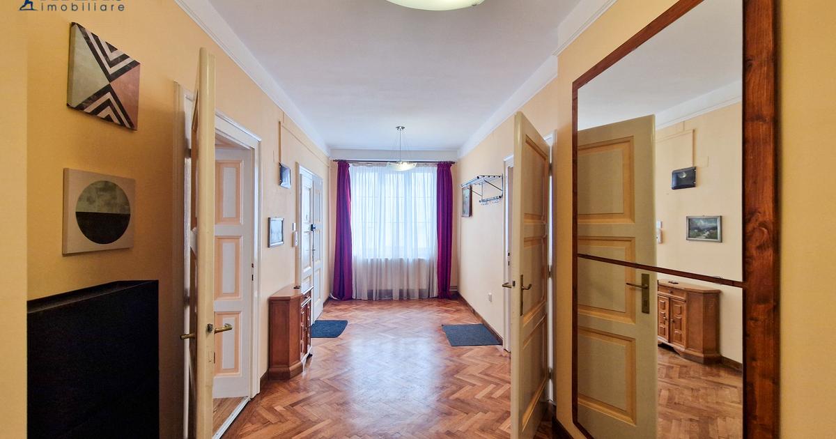Apartament decomandat cu 3 camere în zona Blumăna, Brașov