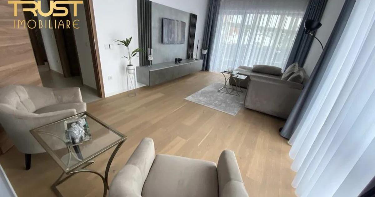 Apartament decomandat cu 2 camere în zona Central, Brașov