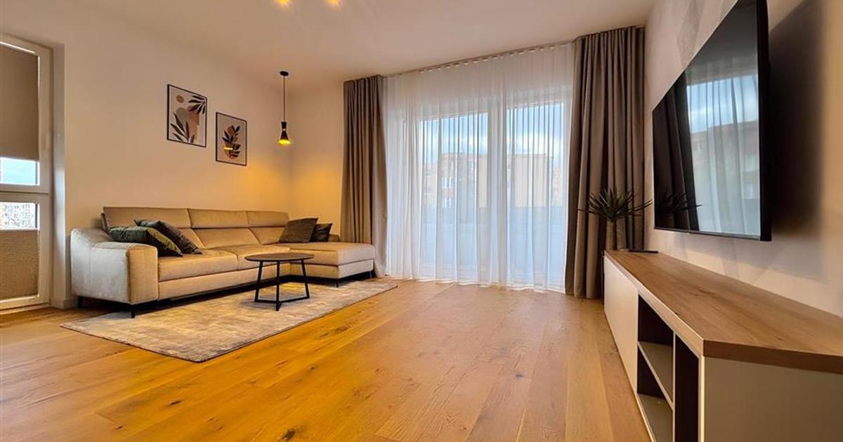 Apartament decomandat cu 2 camere în zona Central, Brașov