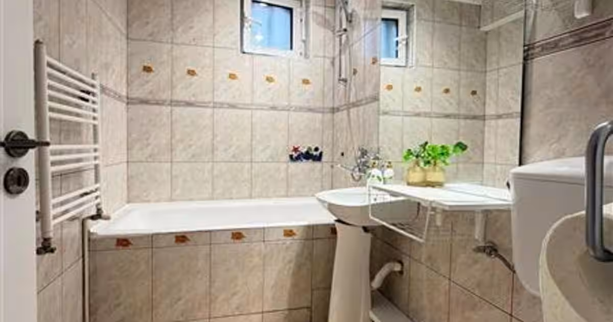 Apartament semidecomandat cu 2 camere în zona Centrul Civic, Brașov