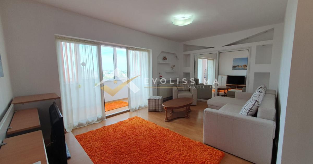Apartament decomandat cu 3 camere în zona Centrul Civic, Brașov