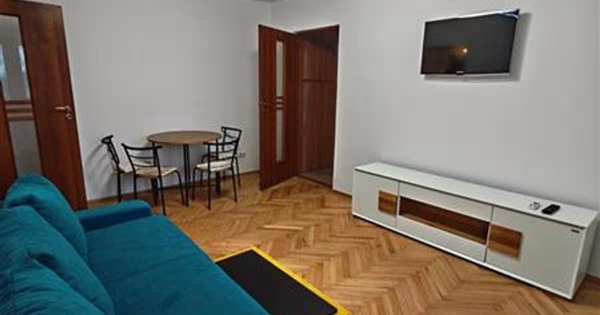 Apartament semidecomandat cu 2 camere în zona Gării, Brașov