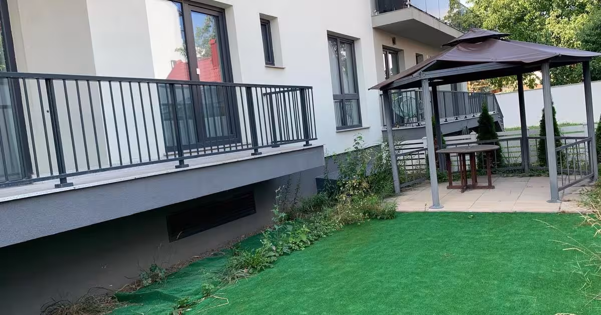 Apartament decomandat cu 3 camere în zona Griviței, Brașov