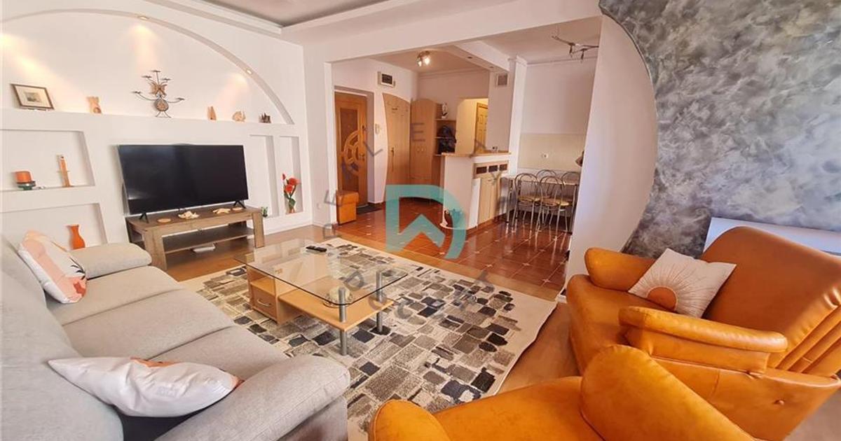 Apartament decomandat cu 3 camere în zona Griviței, Brașov