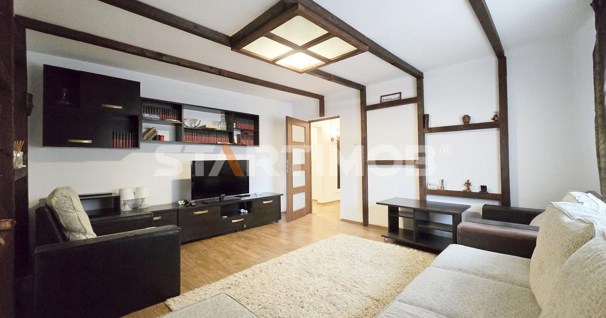 Apartament decomandat cu 3 camere în zona Răcădău, Brașov