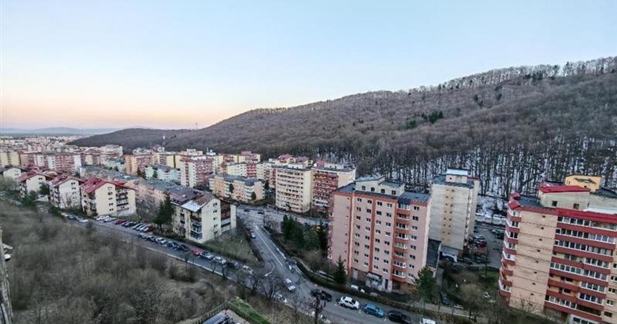 Apartament decomandat cu 2 camere în zona Răcădău, Brașov