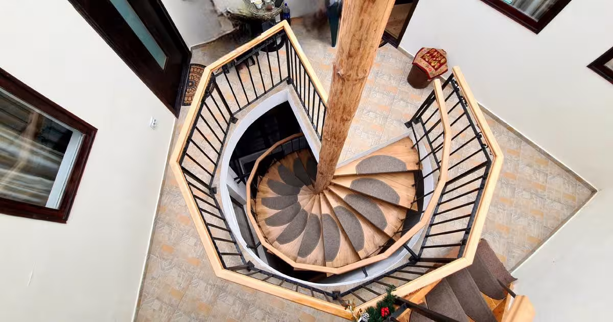 Apartament decomandat cu 4 camere în zona Schei, Brașov