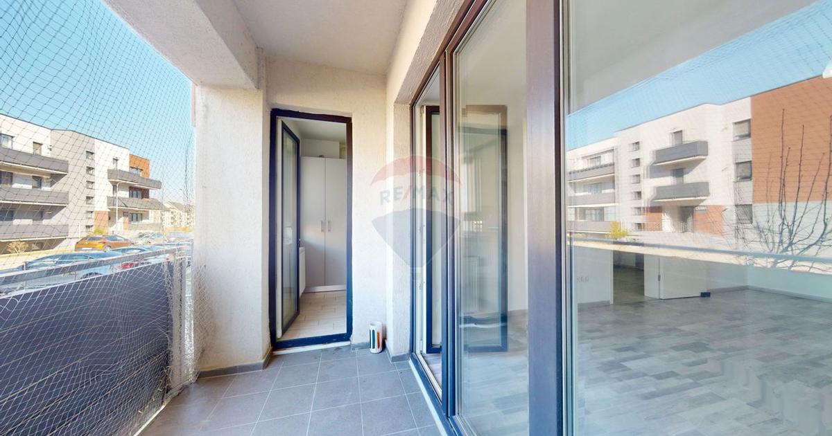 Apartament decomandat cu 2 camere în zona Tractorul, Brașov