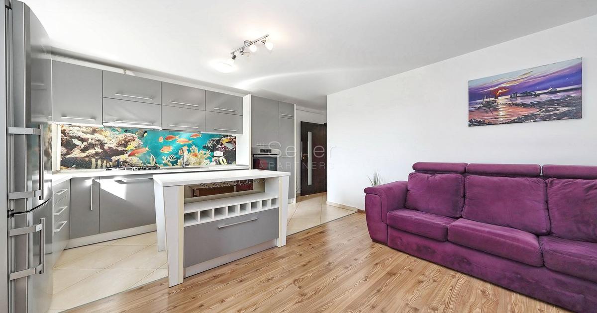 Apartament decomandat cu 2 camere în zona Tractorul, Brașov