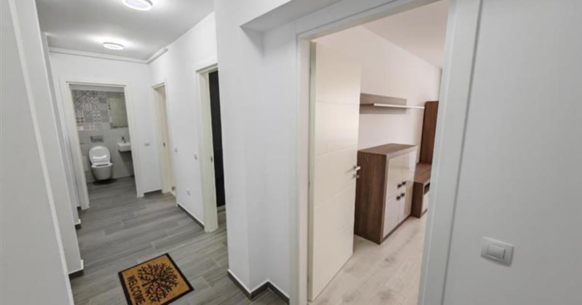 Apartament decomandat cu 2 camere în zona Tractorul, Brașov