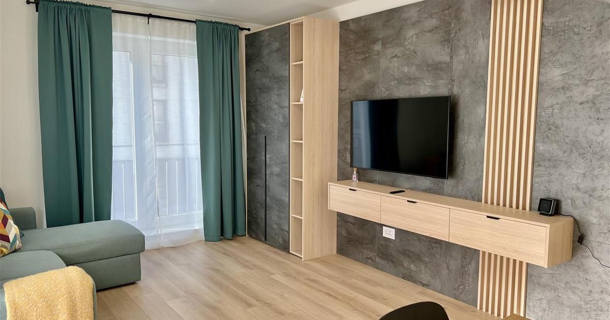 Apartament decomandat cu 3 camere în zona Tractorul, Brașov
