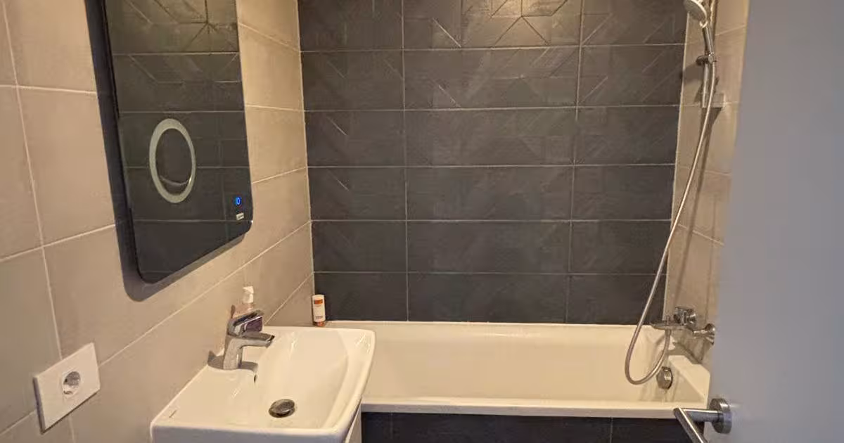 Apartament decomandat cu 4 camere în zona Tractorul, Brașov